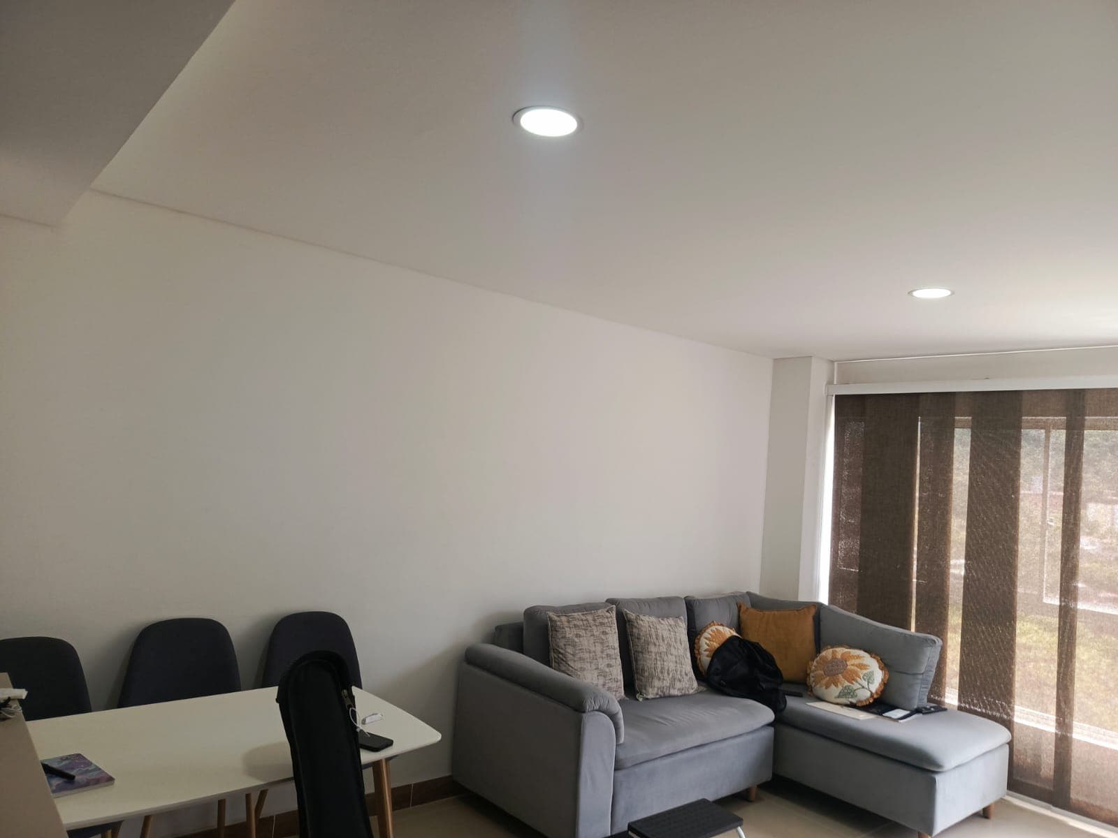 Apartamento con vestier y parqueadero